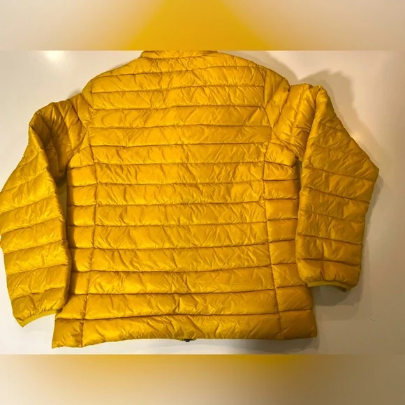 AE Outfitters Yellow Puffer Jacket
Duck Down
Size Med - Picture 5 of 7